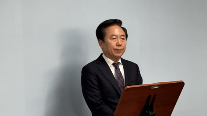 권기창 시장, 정치자금 사용 논란…사실관계 공방에, 일명 ‘측근 그림자 ’ 수면 위로